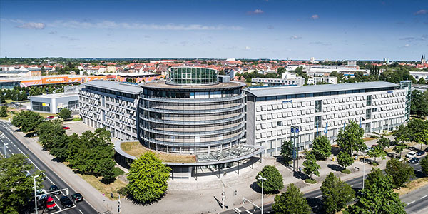 Hauptgebäude der Öffentlichen